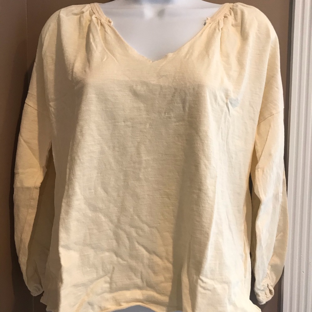 Woman’s yellow Joe’s Jeans top